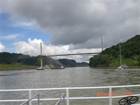 パナマ運河 通過の船旅　体験旅行記〜運河の仕組みがわかる