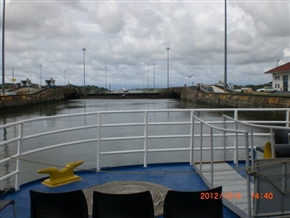 パナマ運河 通過の船旅　体験旅行記〜運河の仕組みがわかる