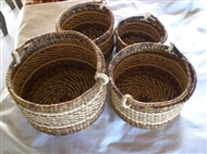 エクアドル、サパンとトキア草の伝統工芸品